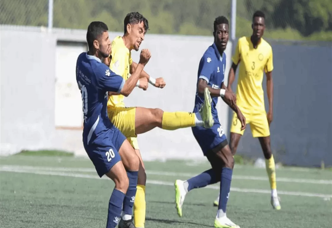 حدث في الدوري اللبناني: طعن أحد اللاعبين بسكين إثر اقتحام الجماهير لملعب المباراة حدث في الدوري اللبناني: طعن أحد اللاعبين بسكين إثر اقتحام الجماهير لملعب المباراة