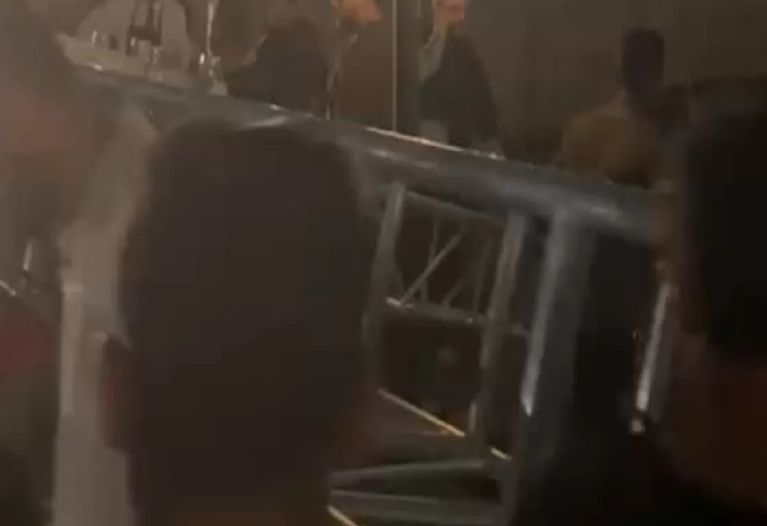 حادث مؤسف في قصر البارون.. انهيار المسرح قبل صعود تامر حسني