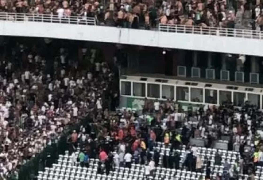 كارثة ملعب 5 يوليو في العاصمة الجزائرية تفسد احتفالات بطل الدوري كارثة ملعب 5 يوليو في العاصمة الجزائرية تفسد احتفالات بطل الدوري