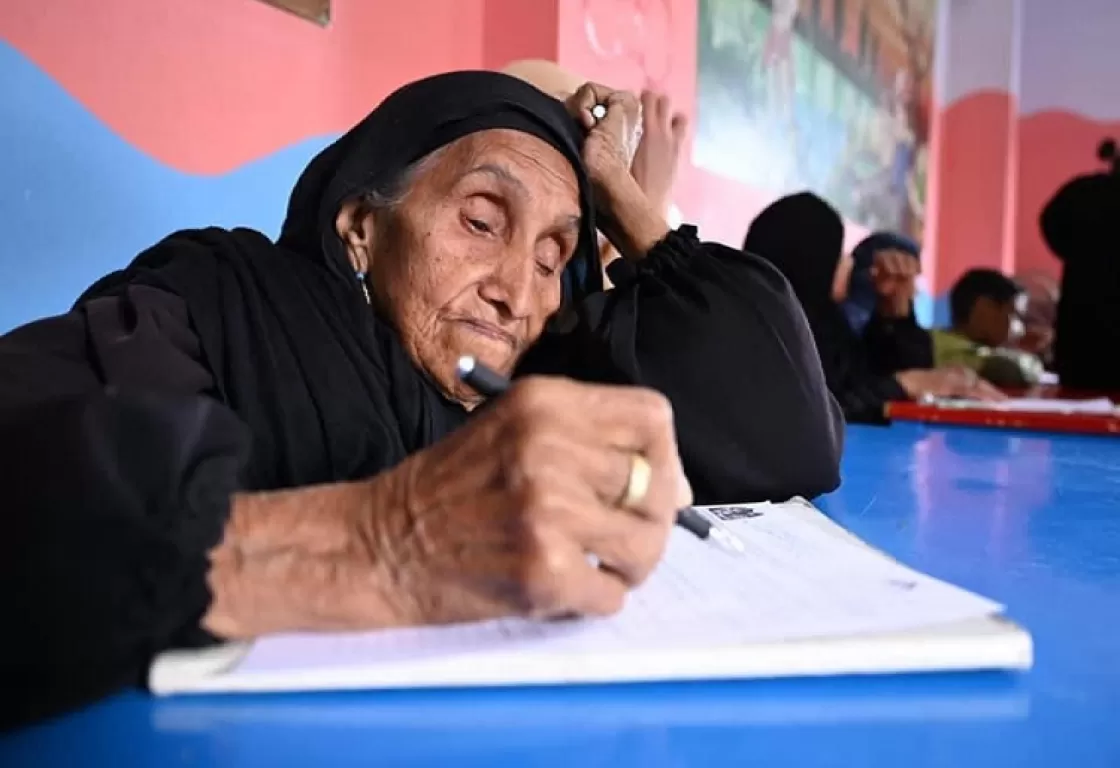 مصر: حصلت على شهادة محو الأمية بعمر الـ 87... ما قصة الحاجة زبيدة؟ مصر: حصلت على شهادة محو الأمية بعمر الـ 87... ما قصة الحاجة زبيدة؟