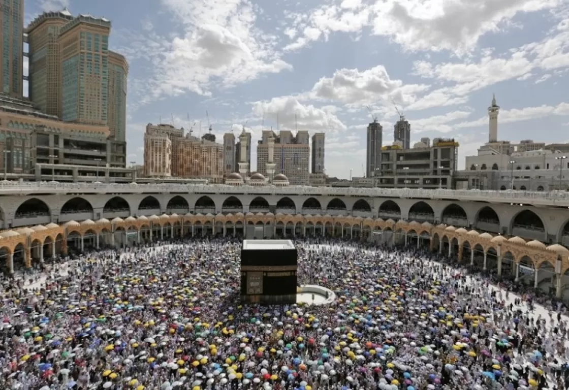أيهما أفضل عند الله "الحج" أم "إطعام مسكين"؟ أيهما أفضل عند الله "الحج" أم "إطعام مسكين"؟