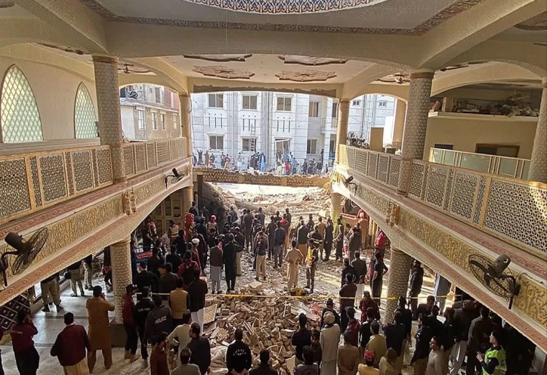 الحصيلة النهائية لتفجير مسجد بيشاور... من نفذ الهجوم؟ الحصيلة النهائية لتفجير مسجد بيشاور... من نفذ الهجوم؟