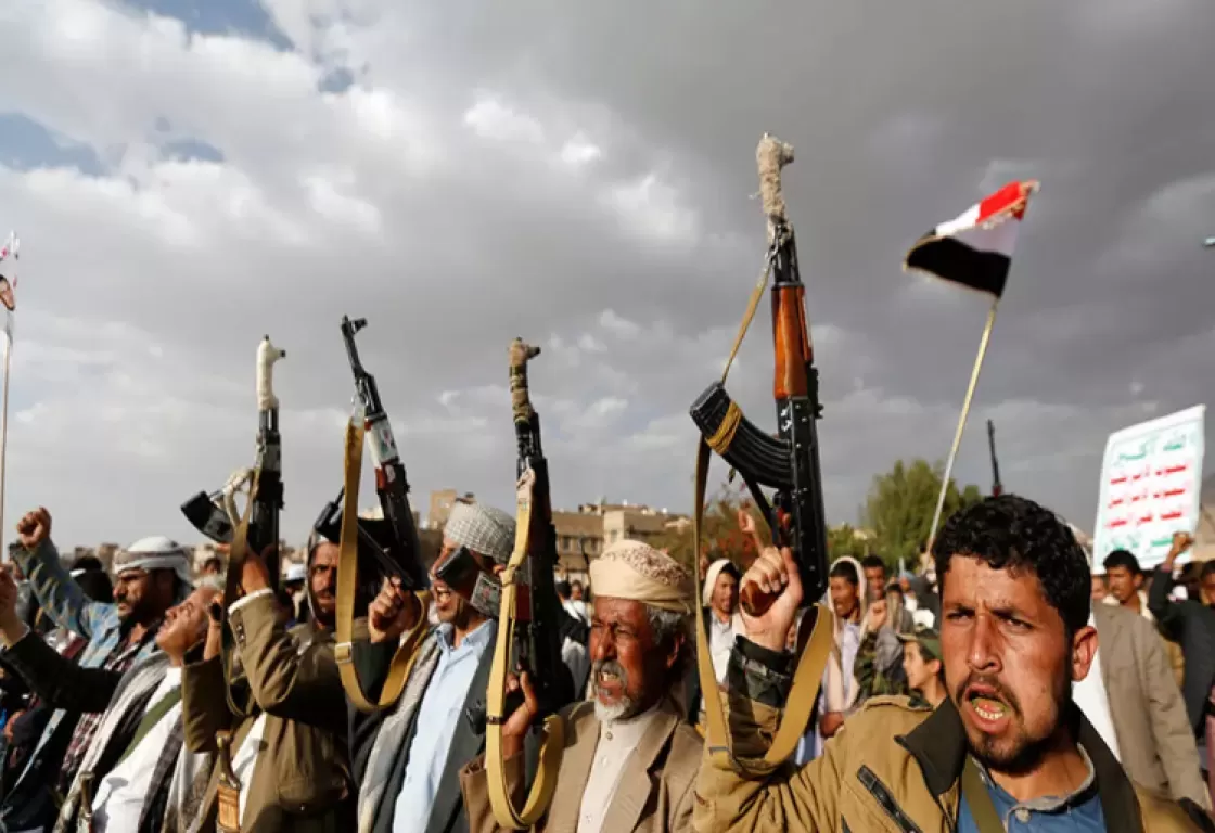 الحوثي يواصل استخدام سياسة التجويع... احتجاز شحنات الغذاء والبضائع القادمة من عدن