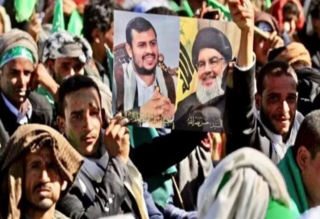 بسبب رفضهم رفع صور الحوثي ونصر الله... الحوثيون يعتدون على المتظاهرين من أجل غزة بسبب رفضهم رفع صور الحوثي ونصر الله... الحوثيون يعتدون على المتظاهرين من أجل غزة