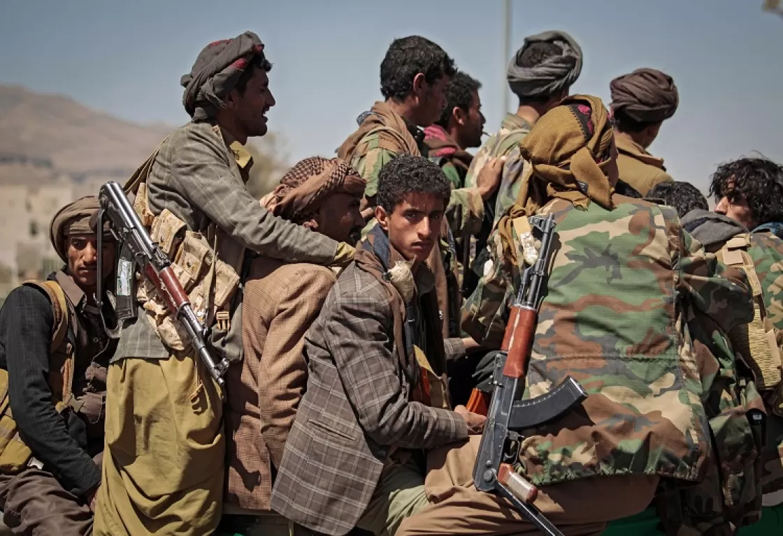 الحوثيون يحولون الخدمات الأساسية إلى وسيلة لنهب وابتزاز اليمنيين الحوثيون يحولون الخدمات الأساسية إلى وسيلة لنهب وابتزاز اليمنيين