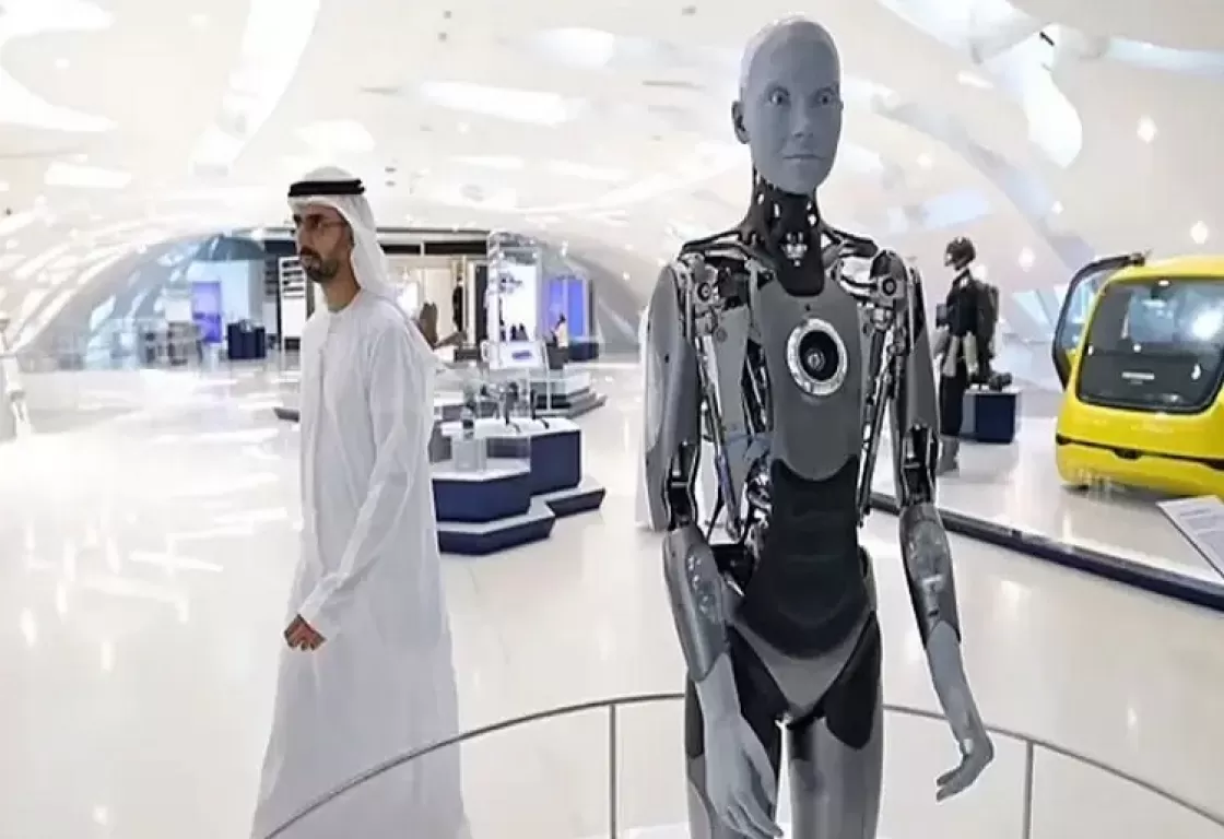 أذكى روبوت في العالم يُطمئن البشر من دبي: لن نأخذ وظائفكم