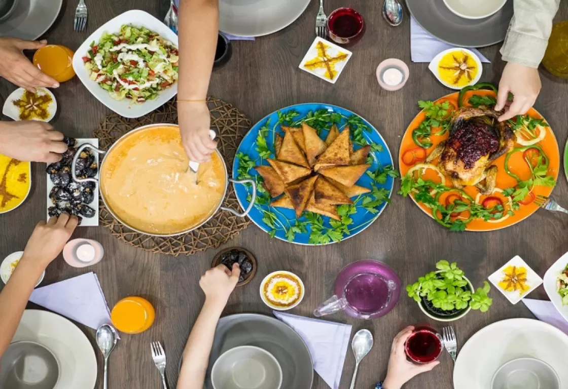  خلال رمضان... تجنب هذه الأطعمة على مائدة سحورك وإفطارك خلال رمضان... تجنب هذه الأطعمة على مائدة سحورك وإفطارك