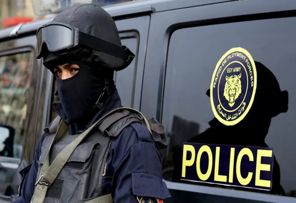 مصر... إحباط محاولة تهريب عملات أجنبية بطريقة غريبة مصر... إحباط محاولة تهريب عملات أجنبية بطريقة غريبة