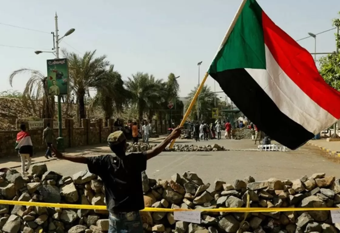 بين الجيش السوداني والإخوان... خلافات ومؤامرات وانشقاقات... ما الموضوع؟ بين الجيش السوداني والإخوان... خلافات ومؤامرات وانشقاقات... ما الموضوع؟