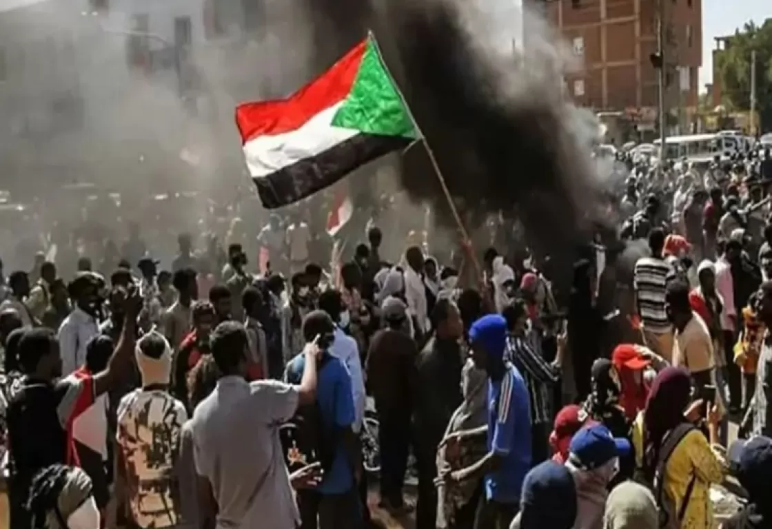 مساعٍ لرأب الصدع في الحركة الإسلامية... إخوان السودان على صفيح ساخن مساعٍ لرأب الصدع في الحركة الإسلامية... إخوان السودان على صفيح ساخن