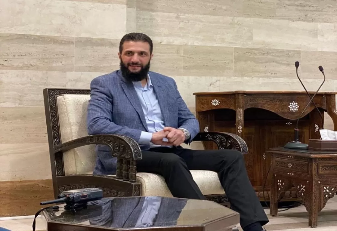 بين الشرع والخميني ومبدأ تصدير الثورة بين الشرع والخميني ومبدأ تصدير الثورة