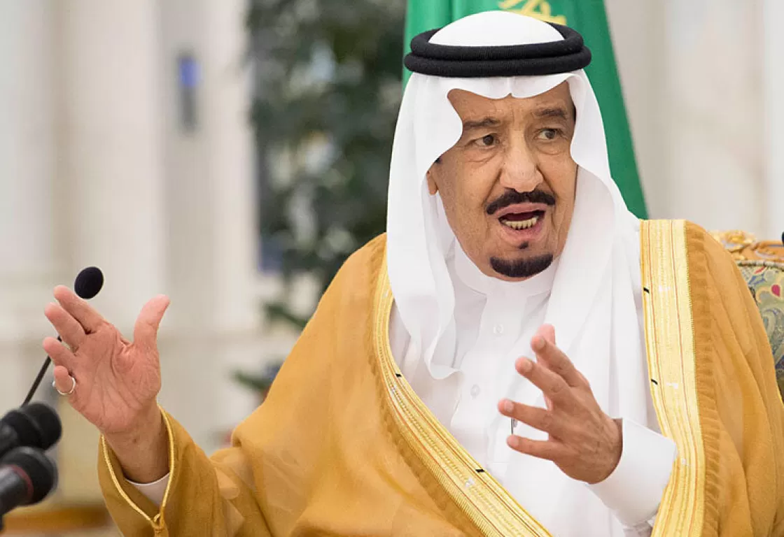 العاهل السعودي يرد على من يحاول توظيف قرار (أوبك +) سياسياً