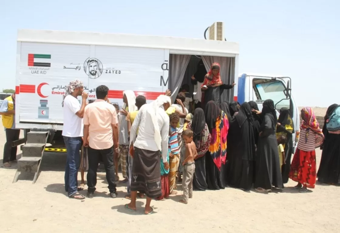 العيادات الإماراتية المتنقلة تخفف معاناة اليمنيين العيادات الإماراتية المتنقلة تخفف معاناة اليمنيين