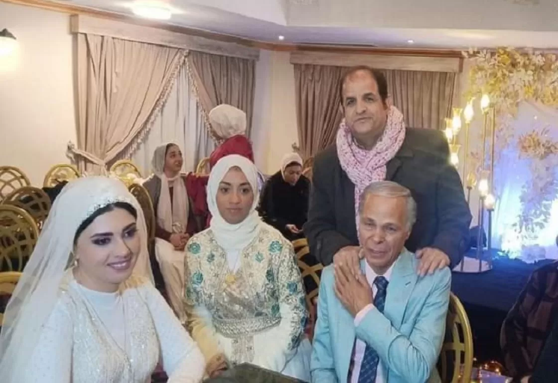 على خطى الشحرورة .. الفنان محمود عامر يدخل القفص الذهبي في عمر الستين والجمهور يعلق! على خطى الشحرورة .. الفنان محمود عامر يدخل القفص الذهبي في عمر الستين والجمهور يعلق!