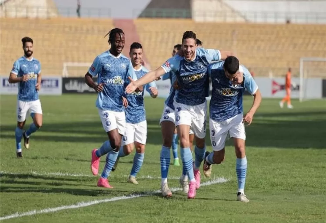 فريق بلا جمهور يحاول كتابة التاريخ .. هل يخرج بيراميدز من جلباب الأسيوطي؟ فريق بلا جمهور يحاول كتابة التاريخ .. هل يخرج بيراميدز من جلباب الأسيوطي؟