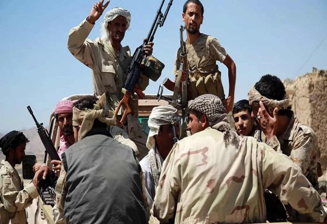 الحوثيون ينهبون أراضي اليمنيين بقوة السلاح