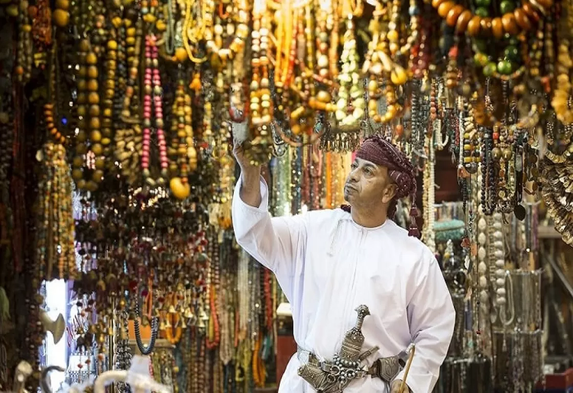 اللغات غير العربية في عُمان: تنوع الثقافة والتاريخ اللغات غير العربية في عُمان: تنوع الثقافة والتاريخ