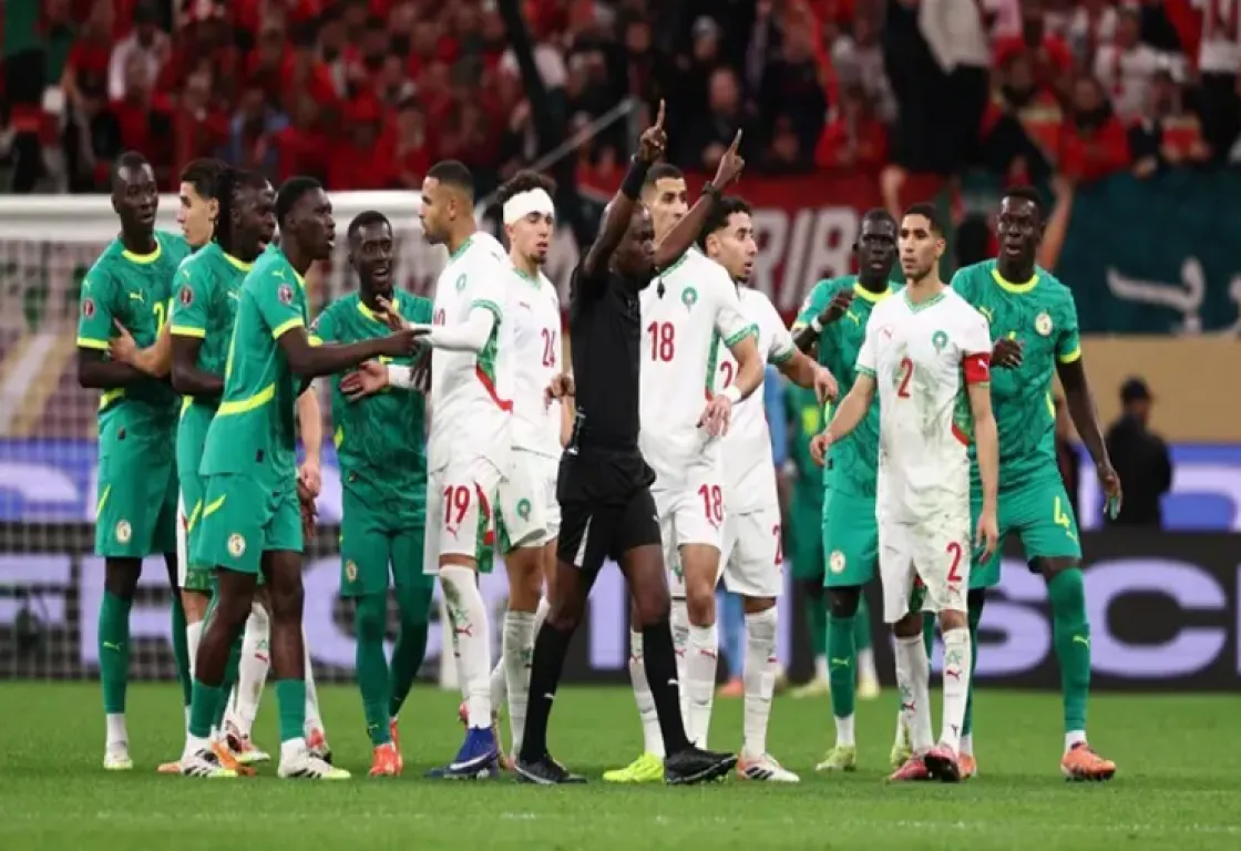 شبهات الفساد تلاحق نهائي الكان: الحكم تلقى تعليمات أثناء انسحاب السنغال 
