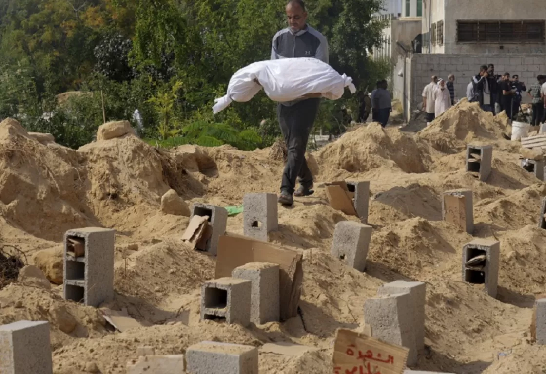 المقابر الجماعية في غزة بين الروايتين الفلسطينية والإسرائيلية المقابر الجماعية في غزة بين الروايتين الفلسطينية والإسرائيلية