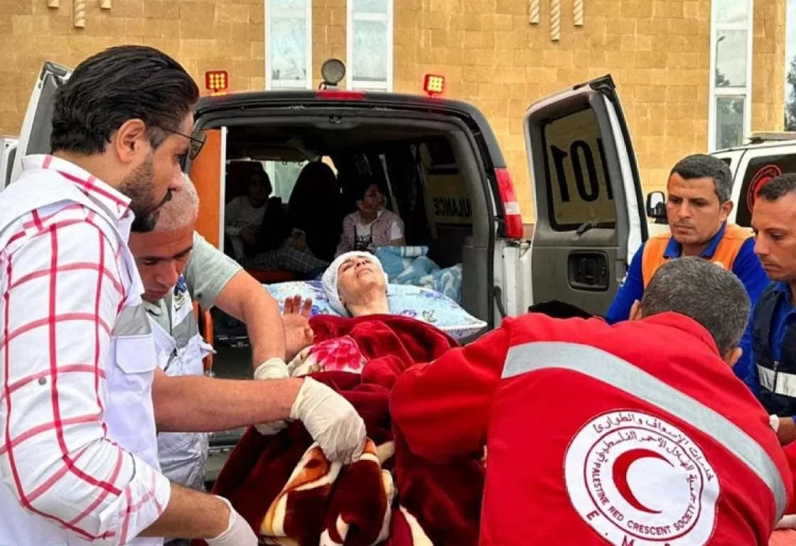 الهلال الأحمر يكشف: إسرائيل تتعمد اعتقال الجرحى والتنكيل بهم