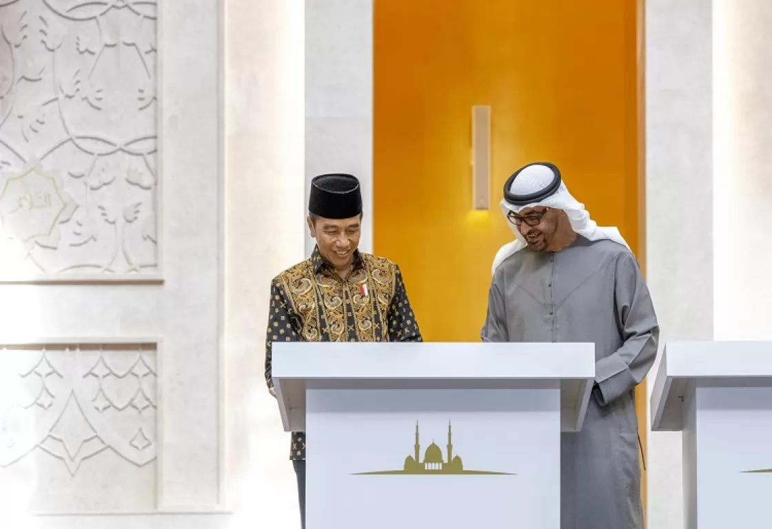 بالصور.. رئيس الإمارات يفتتح مسجد الشيخ زايد في إندونيسيا بالصور.. رئيس الإمارات يفتتح مسجد الشيخ زايد في إندونيسيا