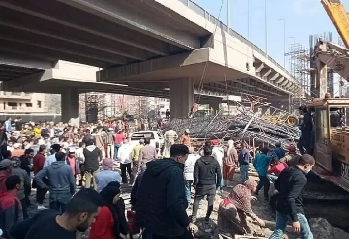 انهيار مبنى في الإسكندرية... والسلطات تحاول انتشال الضحايا انهيار مبنى في الإسكندرية... والسلطات تحاول انتشال الضحايا