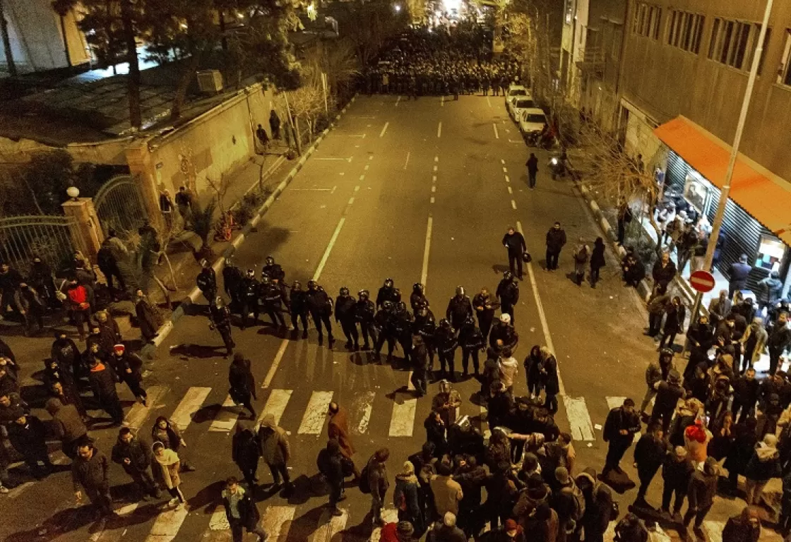 الثورة الشعبية تتسع، والنظام الإيراني يواصل جرائمه... آخر التطورات الثورة الشعبية تتسع، والنظام الإيراني يواصل جرائمه... آخر التطورات