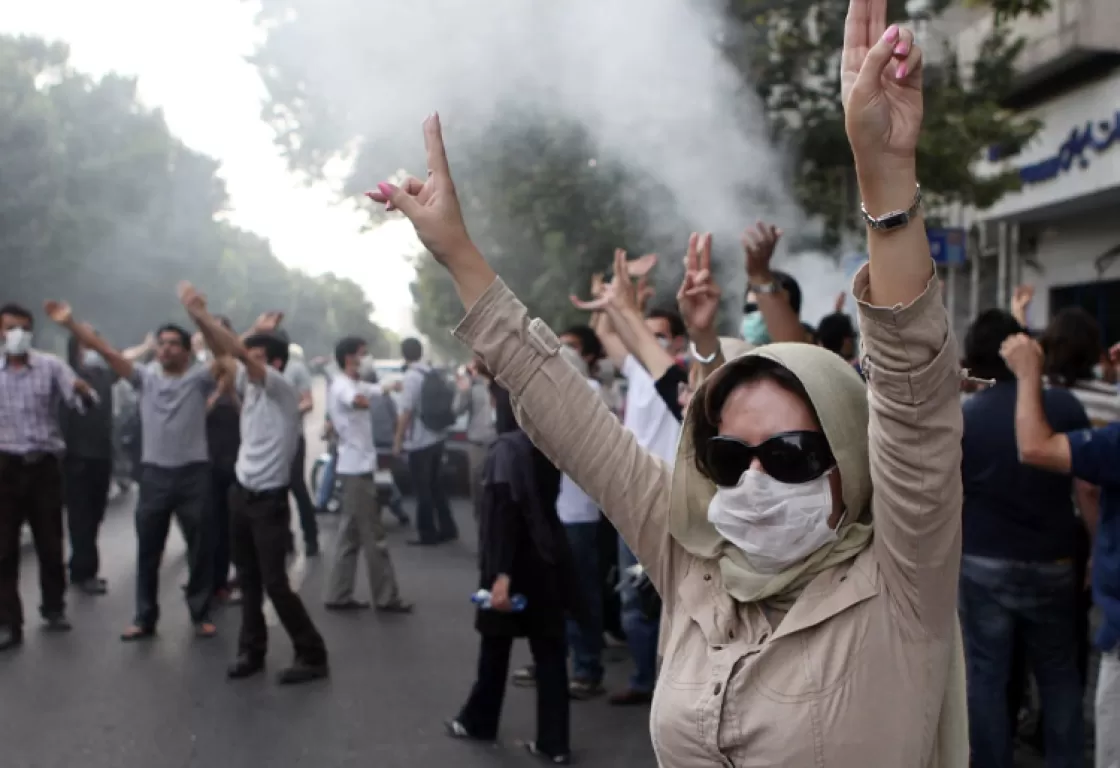 إيران تستخدم القضاء لوقف التظاهرات