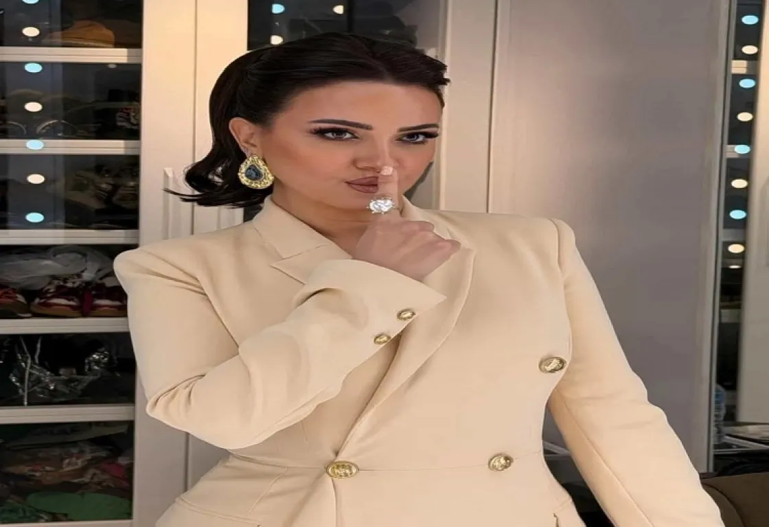 تداعيات واقعة الصورة المسيئة تتواصل..المهن التمثيلية تعلن التضامن مع ريهام عبد الغفور 