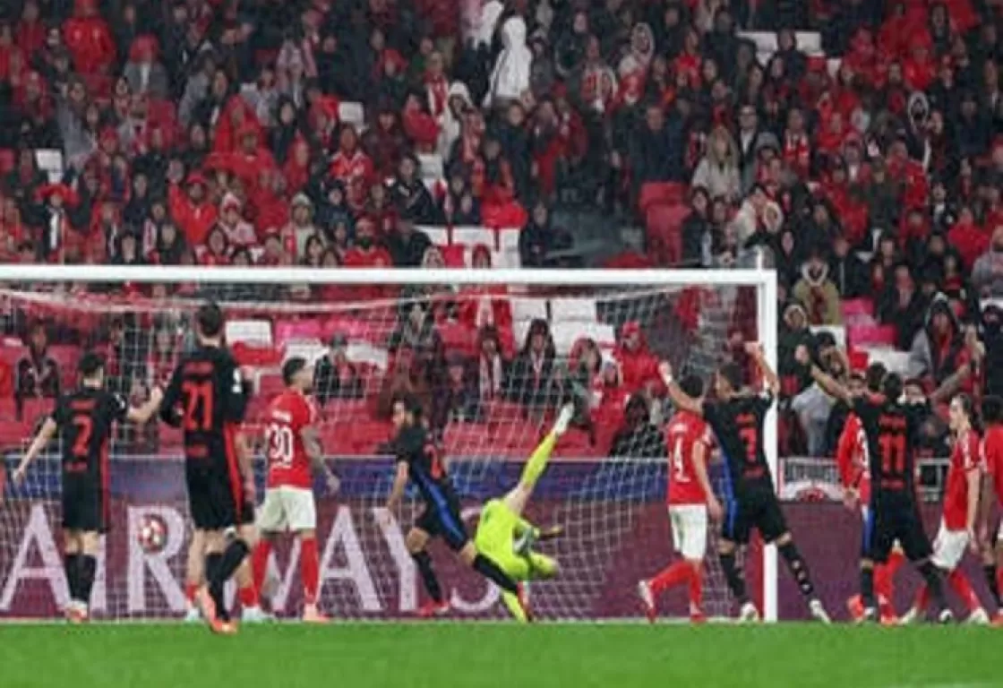 ريمونتادا جنونية تمنح برشلونة فوزاً درامياً على بنفيكا ريمونتادا جنونية تمنح برشلونة فوزاً درامياً على بنفيكا
