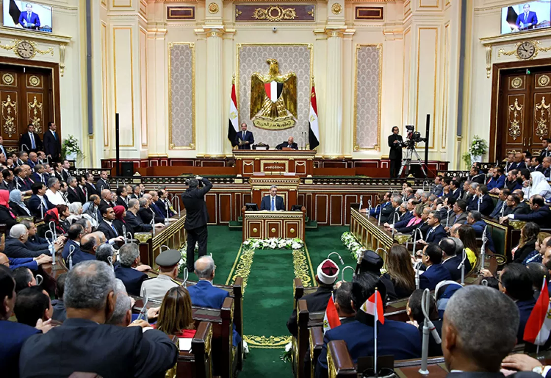 تجربة الإخوان في برلمان مصر.. فساد واستحواذ وفشل في تمثيل المصريين