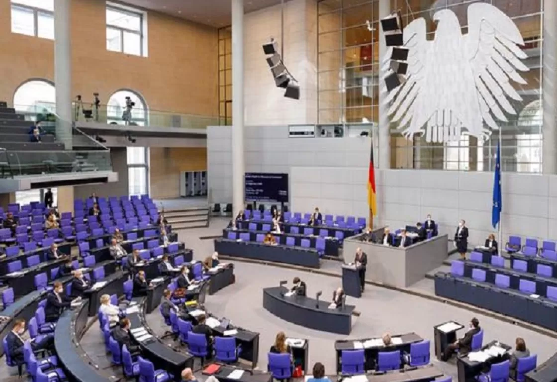 الإخوان على مائدة برلمان ألمانيا.. مظلة لمكافحة التطرف