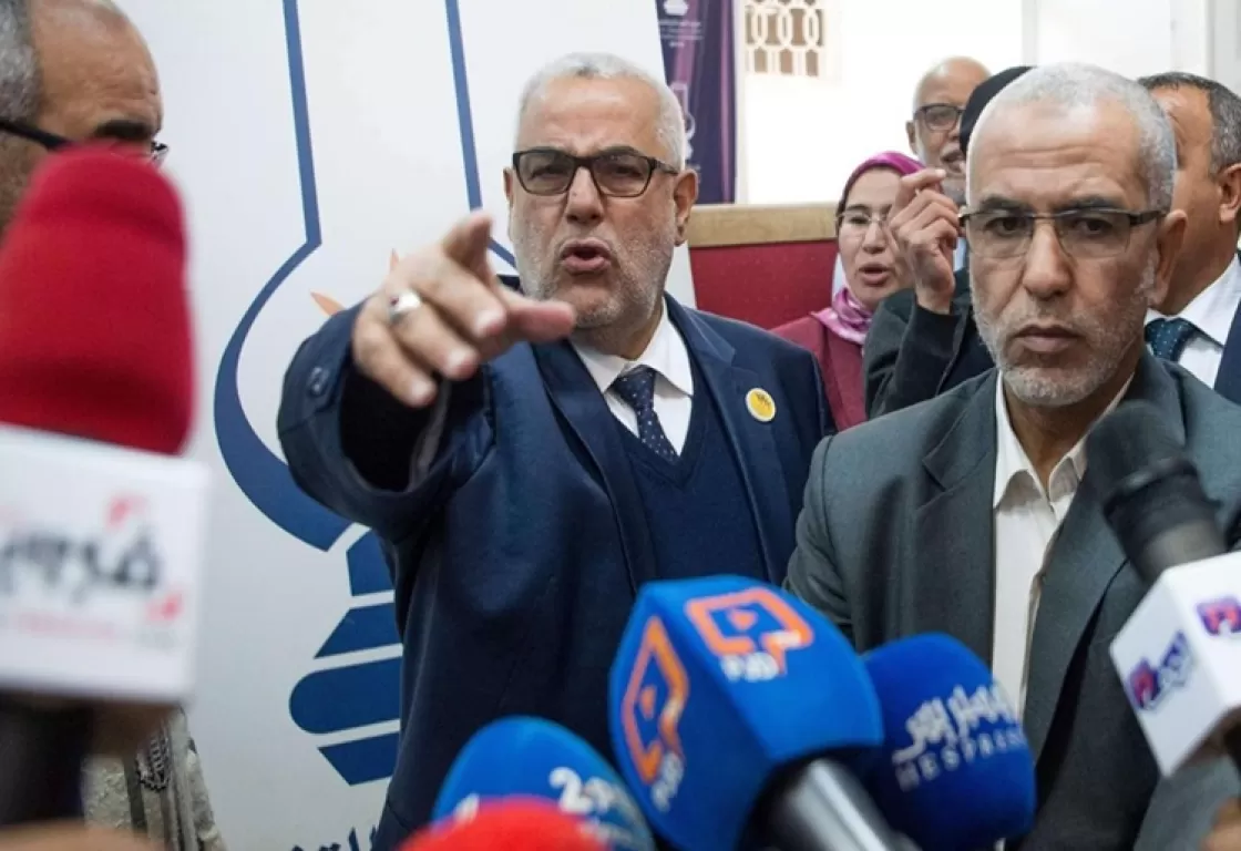 إخوان المغرب يغطون على أزماتهم بخوض معارك وهمية مع الحكومة.. ما الجديد؟ إخوان المغرب يغطون على أزماتهم بخوض معارك وهمية مع الحكومة.. ما الجديد؟