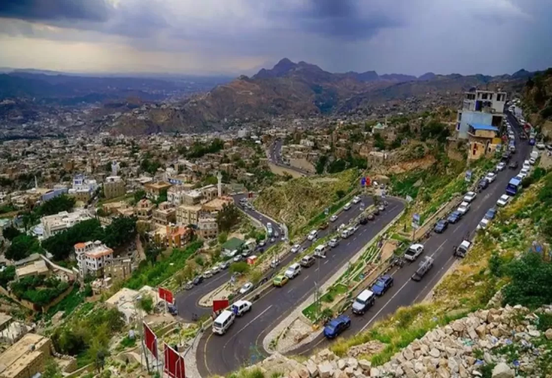 تعز.. الإخوان تستحوذ على النصيب الأكبر في عملية الازدواج الوظيفي في السلكين العسكري والتربوي