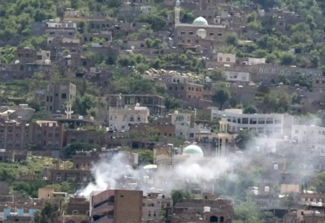 الحوثيون يحاولون الاستيلاء على أراضي الأهالي في تعز وتحويلها إلى معسكرات للتحشيد الحوثيون يحاولون الاستيلاء على أراضي الأهالي في تعز وتحويلها إلى معسكرات للتحشيد