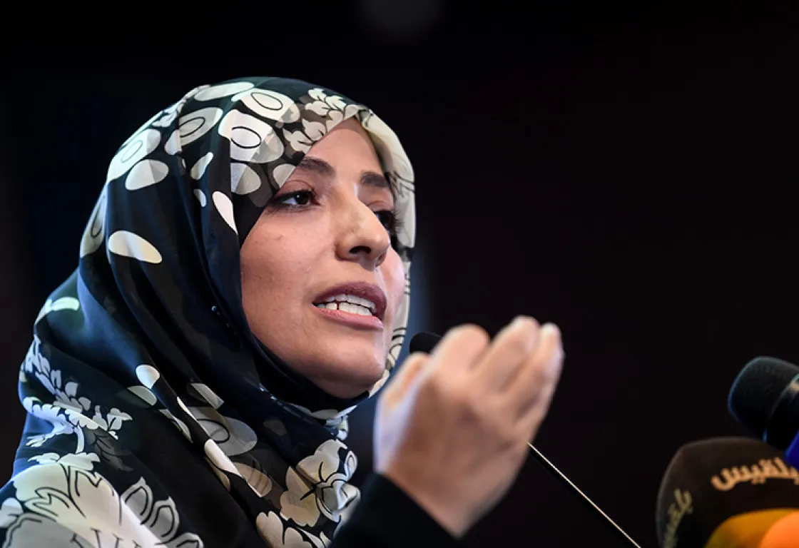 زواج سياسي بامتياز... ما الذي يكشفه ارتباط نجل قيادي حوثي بعائلة توكل كرمان؟
