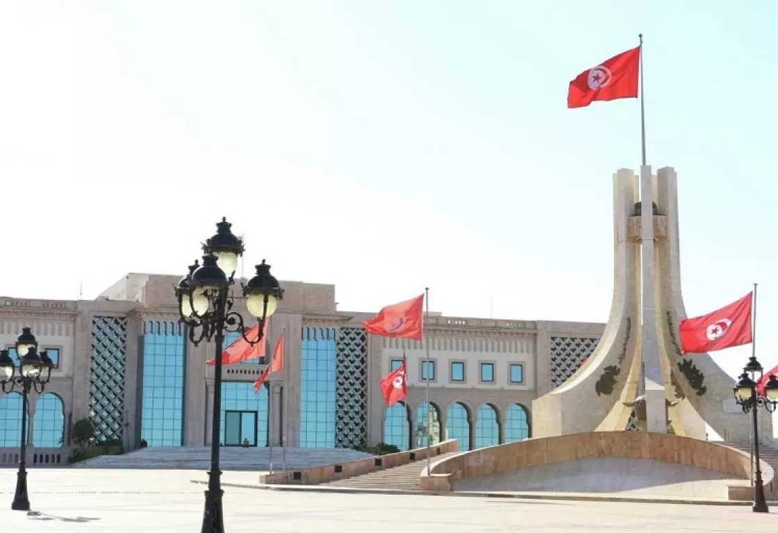 تونس... هل ينجح البرلمان الجديد في ما فشل فيه برلمان الإخوان؟
