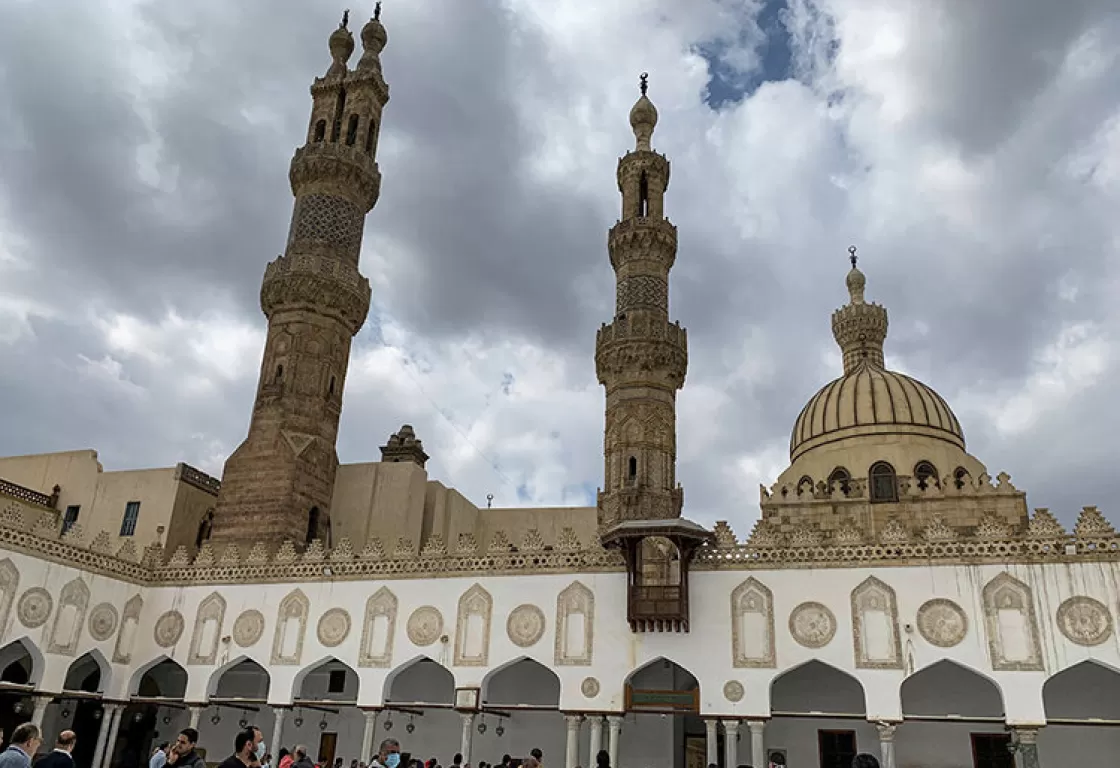 الأزهر: علم داعش ليس راية النبي والمتطرفون يستغلون الدين لخداع الشباب الأزهر: علم داعش ليس راية النبي والمتطرفون يستغلون الدين لخداع الشباب