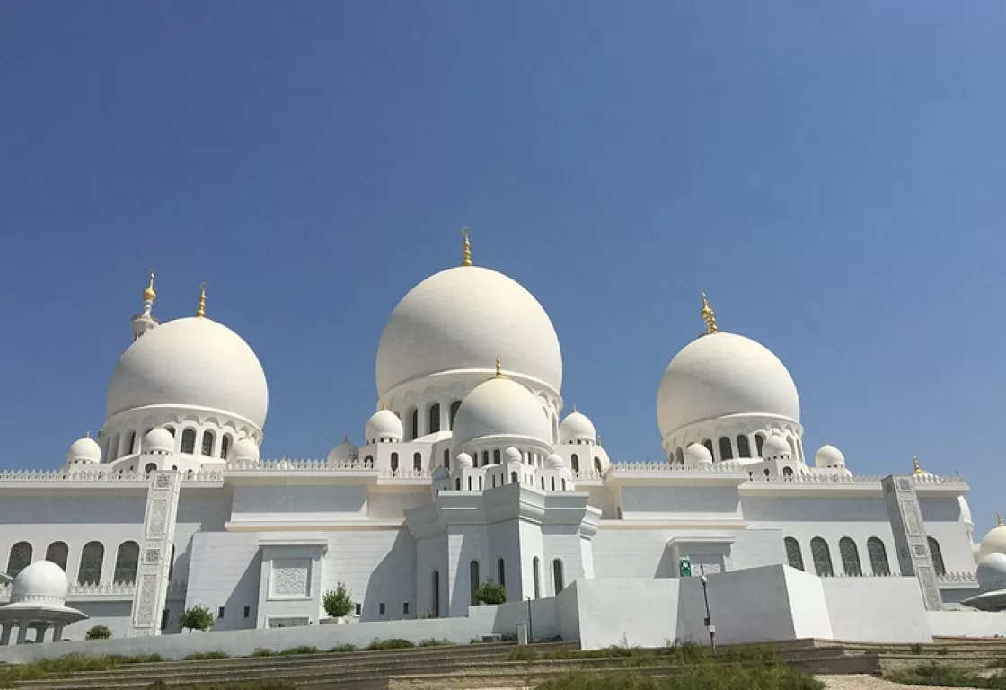 جامع الشيخ زايد تحفة معمارية وثالث أكبر مسجد في العالم جامع الشيخ زايد تحفة معمارية وثالث أكبر مسجد في العالم