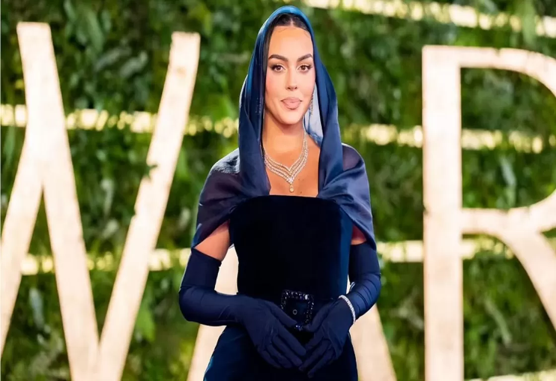 تقليد جورجينا رودريغز وكريستيانو رونالدو في ستوديو (23)... شاهد تقليد جورجينا رودريغز وكريستيانو رونالدو في ستوديو (23)... شاهد