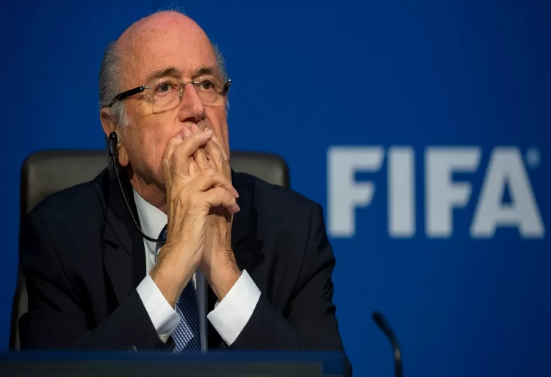 بلاتر: كأس العالم أكبر من أن يُقام في قطر بلاتر: كأس العالم أكبر من أن يُقام في قطر