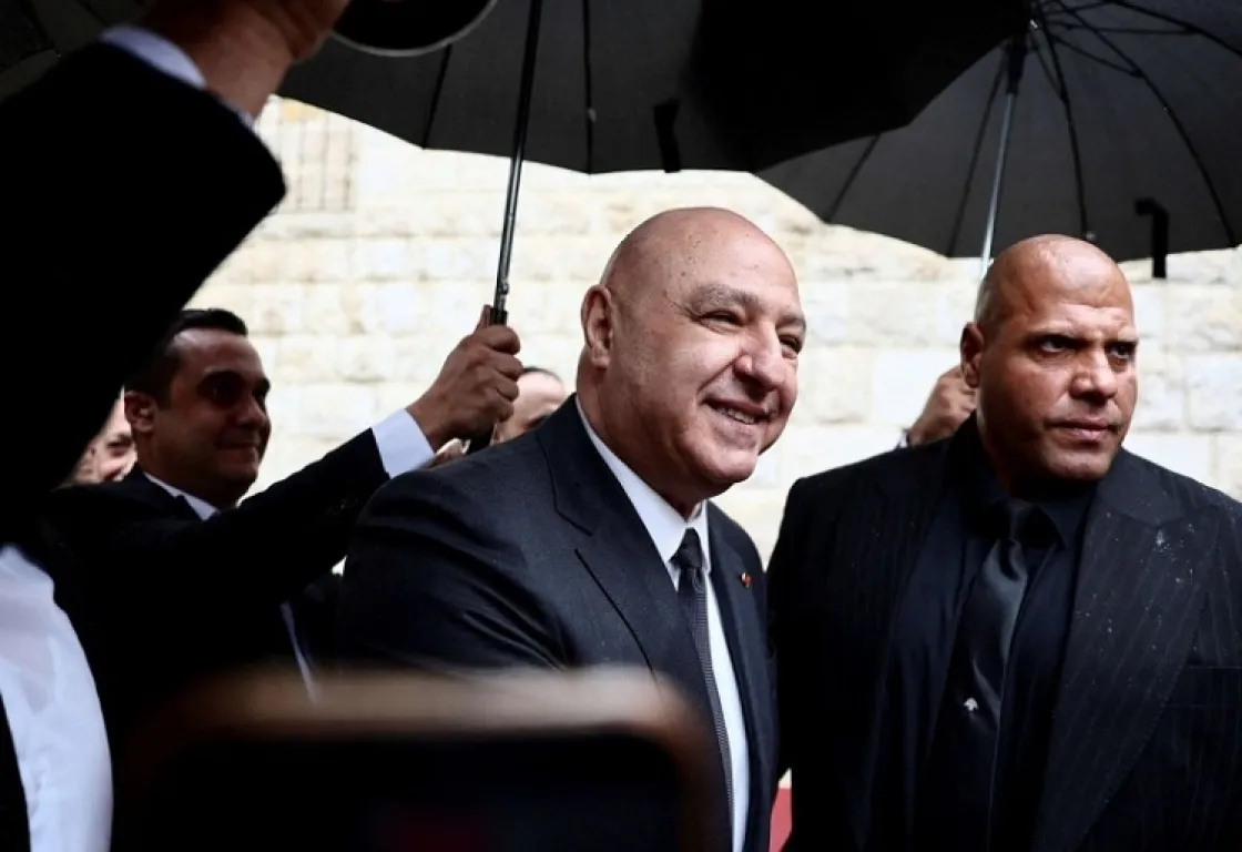 تخلّص لبنان من الوصاية الإيرانيّة