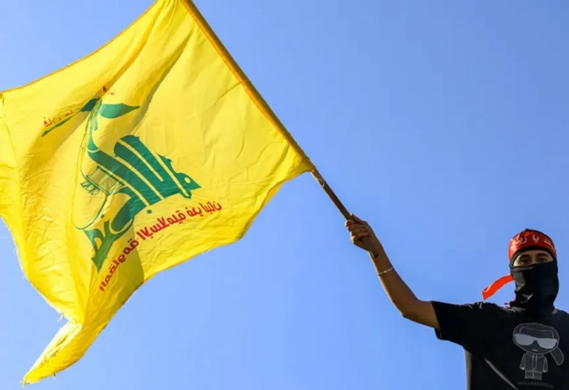 تداعى "حزب الله" لكن شبكته المالية لم تزل صامدة