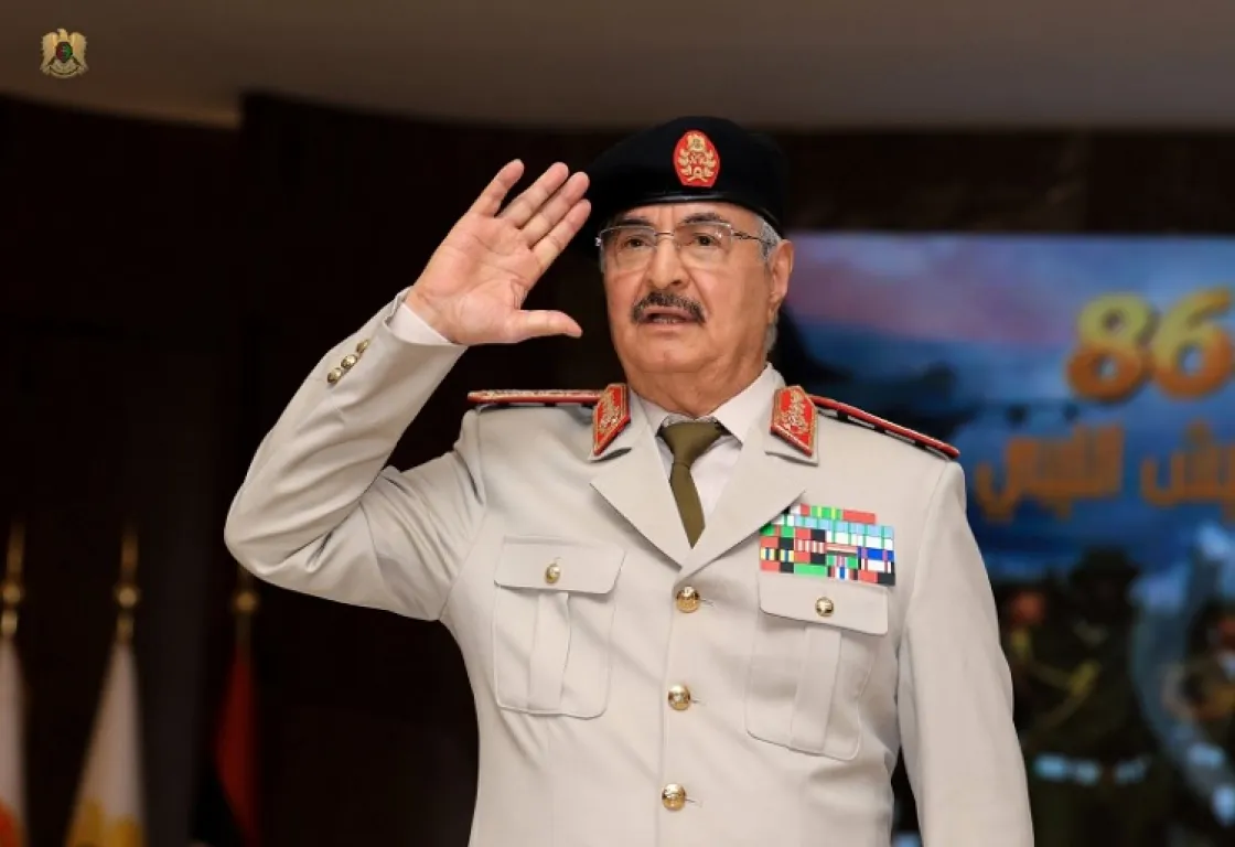 حفتر وراء تحرير رهينة أميركية.. فدية أم عملية كوماندوس؟