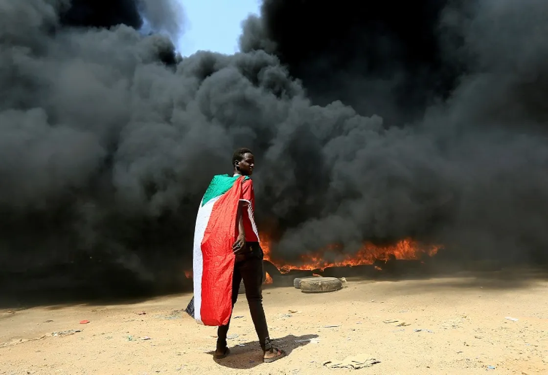 الحرب الأهلية في السودان.. "ظِلٌّ" يعيد الإخوان إلى قلب الصراع ويفخّخ فرص السلام