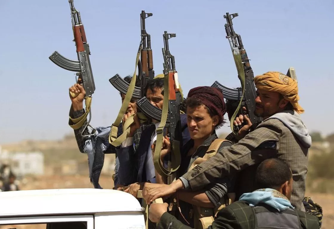 الحوثيون يُخضعون مسؤولين أمنيين وتربويين لدورات طائفية... تفاصيل