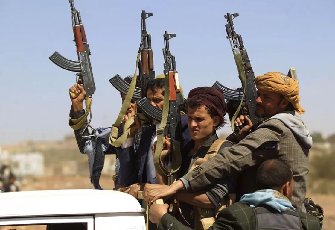 الحوثيون يواصلون الفساد والعبث بقوت اليمنيين لفعالياتهم الطائفية... ماذا فعلوا؟ الحوثيون يواصلون الفساد والعبث بقوت اليمنيين لفعالياتهم الطائفية... ماذا فعلوا؟
