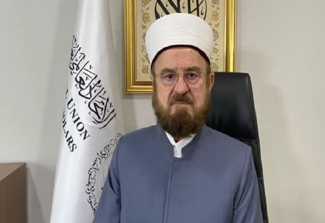 دخول غزة مقابل المساعدات: كيف يتاجر "القره داغي" بمعاناة الغزيين؟ دخول غزة مقابل المساعدات: كيف يتاجر "القره داغي" بمعاناة الغزيين؟