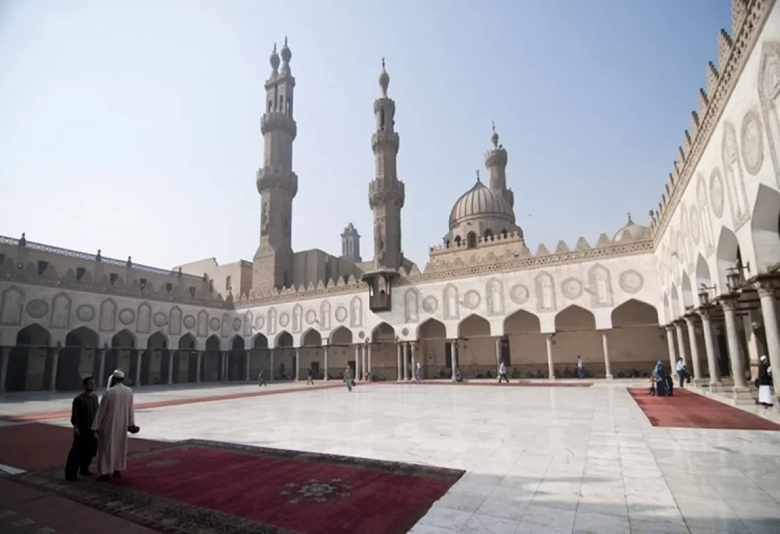 الأزهر يقدم جملة من المبادرات لحماية الشباب من الأفكار المتطرفة.. ما هي؟ الأزهر يقدم جملة من المبادرات لحماية الشباب من الأفكار المتطرفة.. ما هي؟