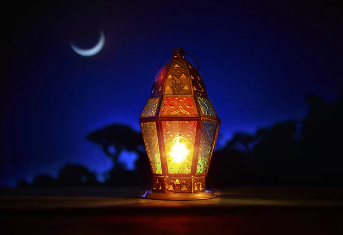 فلكياً... تحديد أول أيام شهر رمضان وآخرها وعدد ساعات الصيام